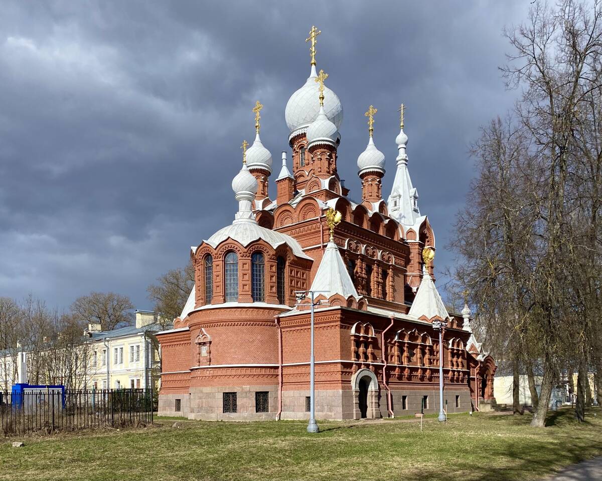 Адреса и телефоны Православных храмов Пушкинского района