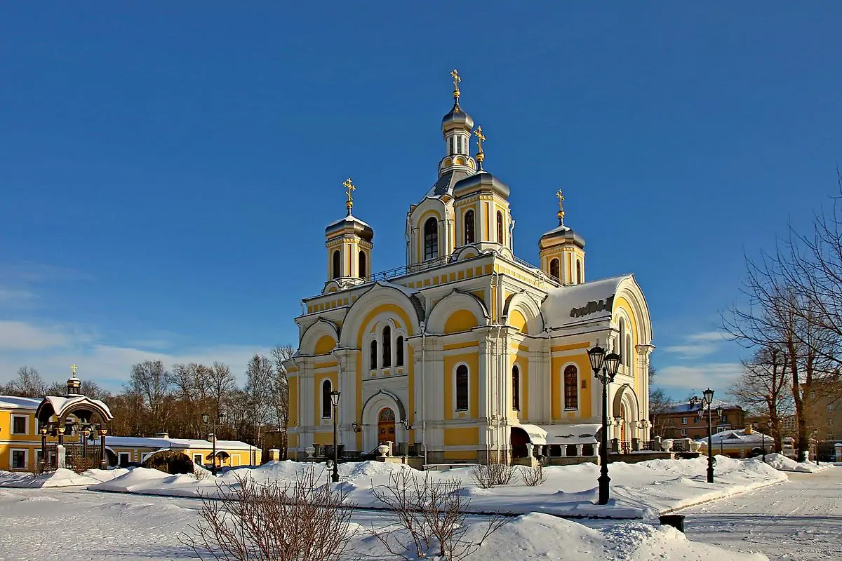 Адреса и телефоны Православных храмов Невского района